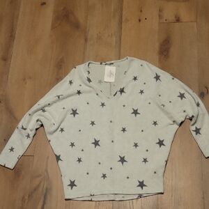 NWT Adorn Soft Oversized Gray Sweater Size Small NEW